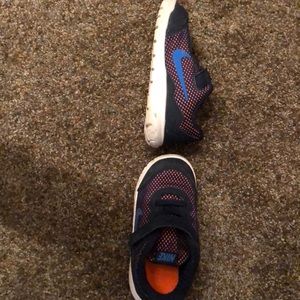 Toddler boys Nike tennis shoes